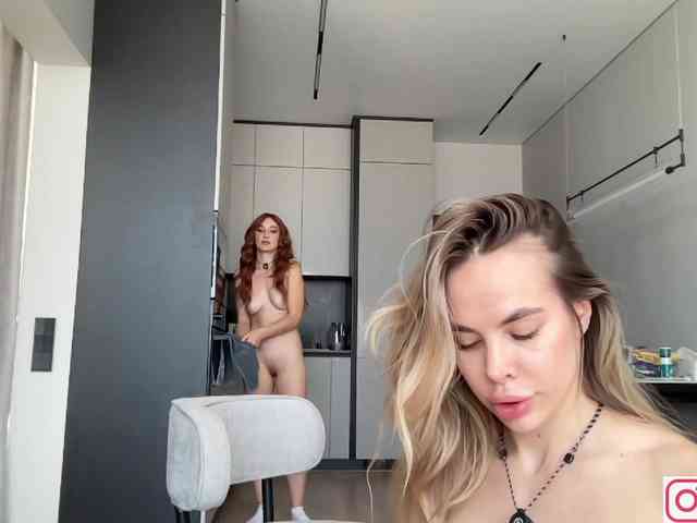 diffgirls1-1 bongacams live cam model