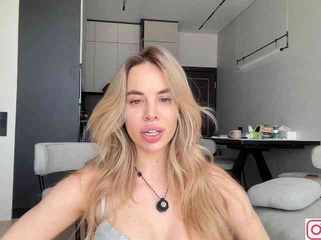 diffgirls1-1 bongacams live cam model