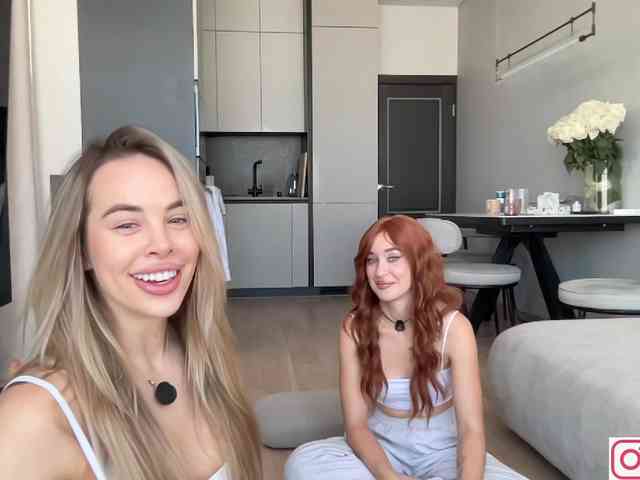 diffgirls1-1 bongacams live cam model