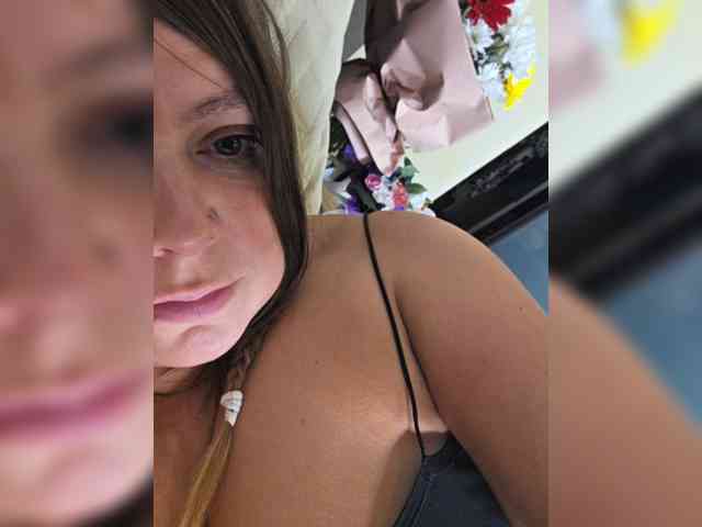 HairyCrotch bongacams live cam model