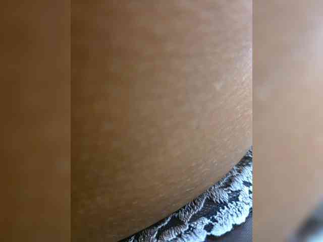 HairyCrotch bongacams live cam model
