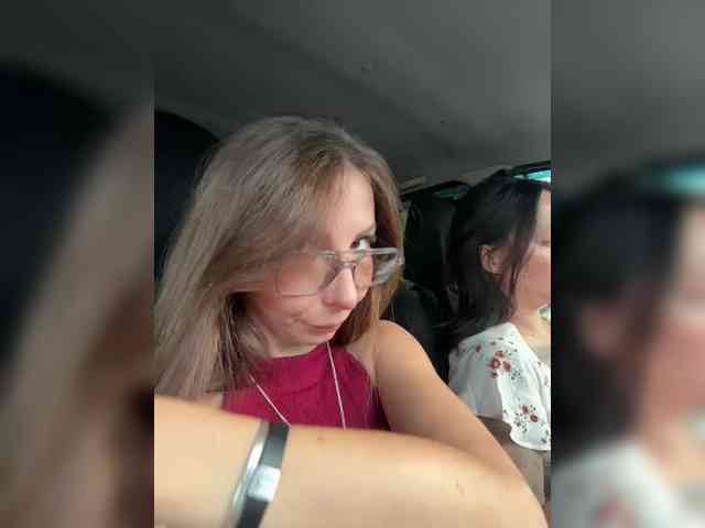 Fina771 bongacams live cam model