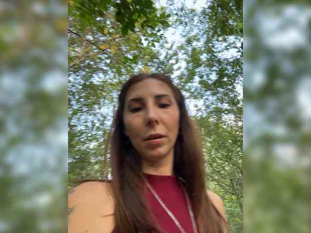 Fina771 bongacams live cam model