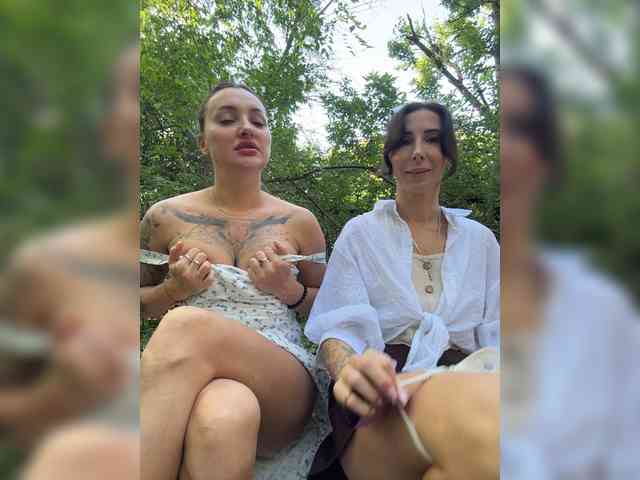 Fina771 bongacams live cam model