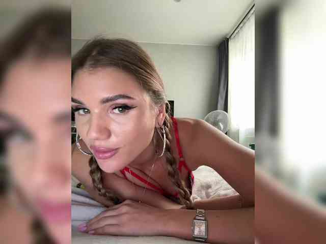 SweetyMia bongacams live cam model