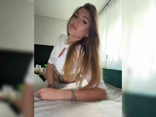 SweetyMia bongacams live cam model