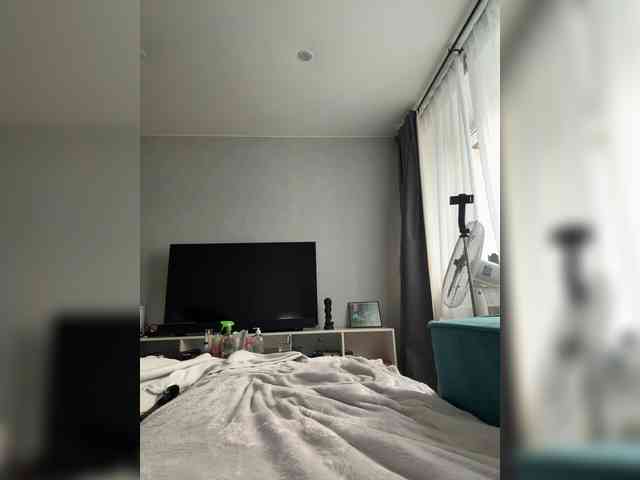 SweetyMia bongacams live cam model