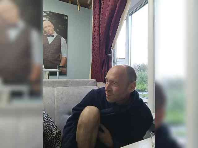 Innokentiy449 bongacams live cam model
