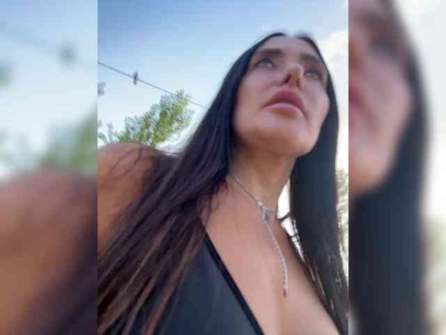 linahelen bongacams live cam model