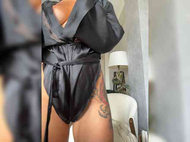 linahelen bongacams live cam model