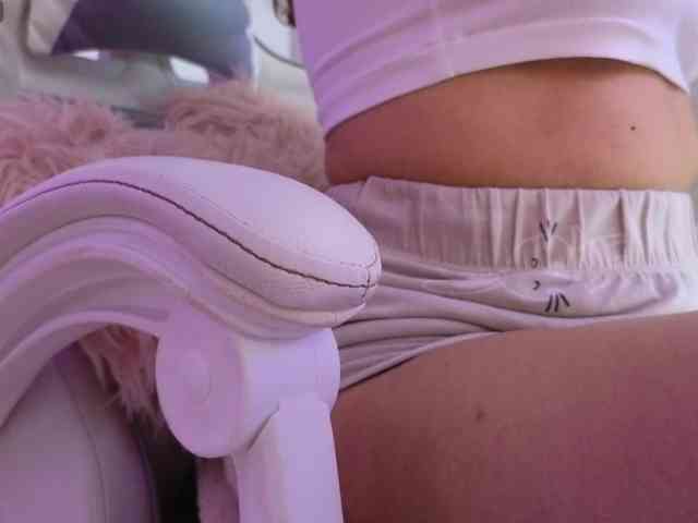 LarisaMaia bongacams live cam model