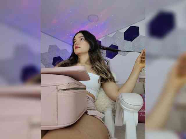 LarisaMaia bongacams live cam model