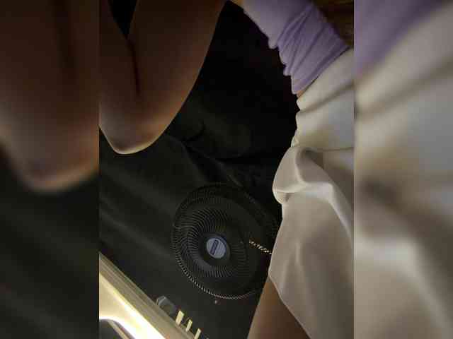 PaulinRoss bongacams live cam model