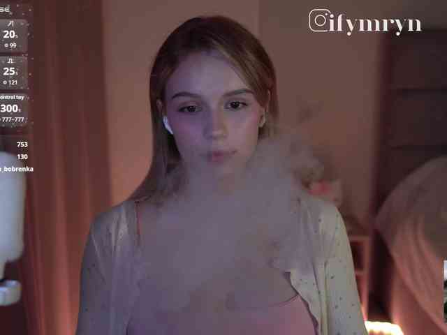 fymryn bongacams live cam model