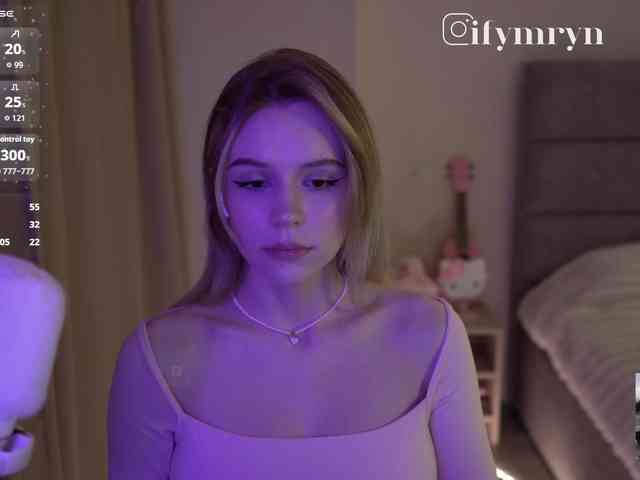 fymryn bongacams live cam model