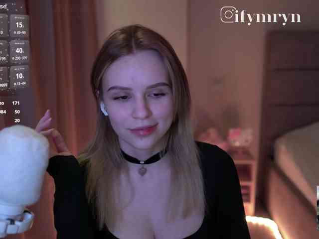 fymryn bongacams live cam model