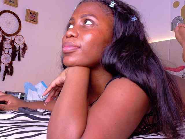 choco-dessert bongacams live cam model