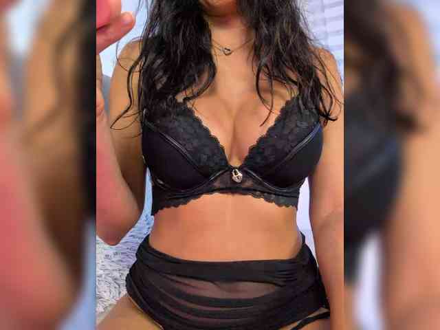 -LanaRay- bongacams live cam model
