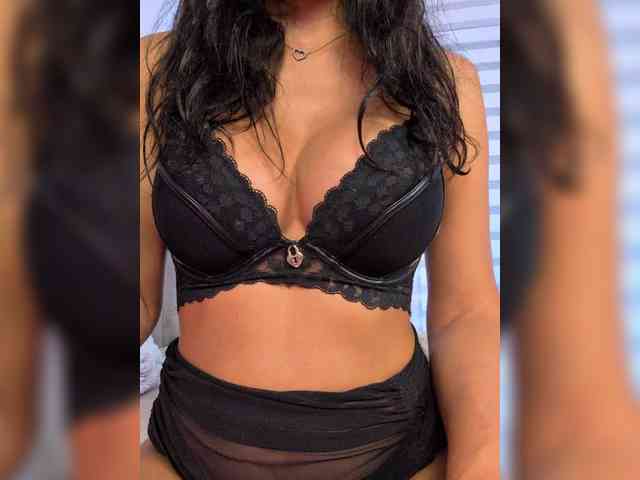 -LanaRay- bongacams live cam model