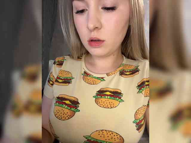 -Dirty-Bitch bongacams live cam model