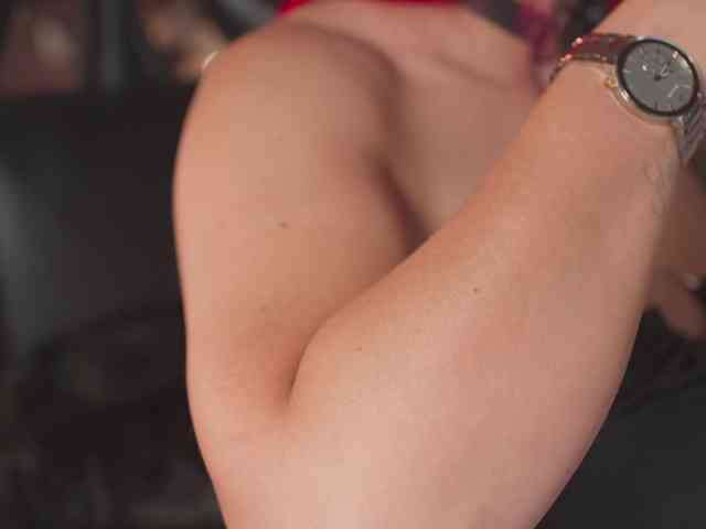 KateOwens bongacams live cam model