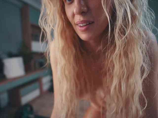 HEYBANANA bongacams live cam model