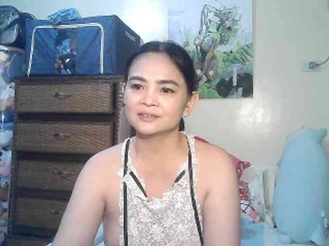 lilymaepinay bongacams live cam model