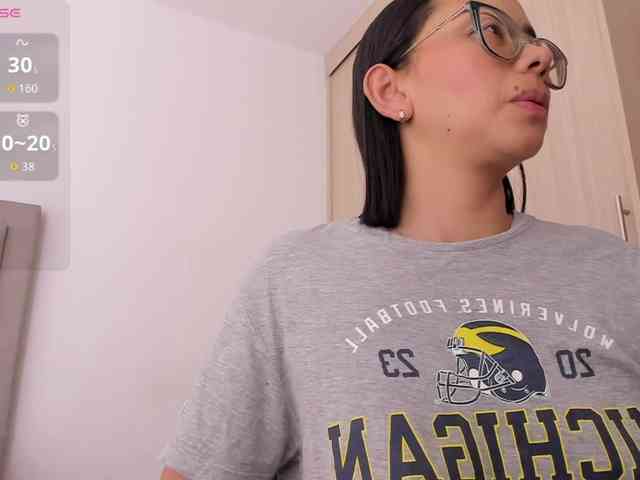 lakshmi-rai bongacams live cam model