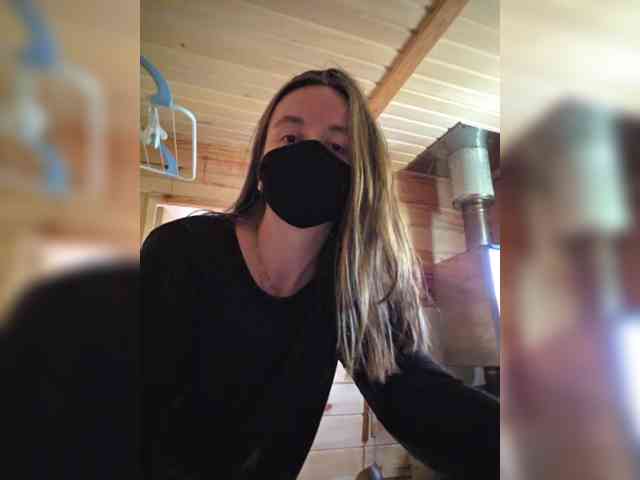 Angelia22 bongacams live cam model
