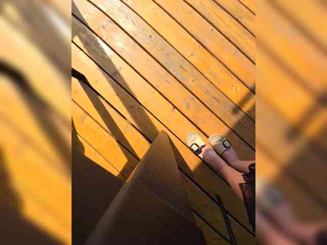 Angelia22 bongacams live cam model