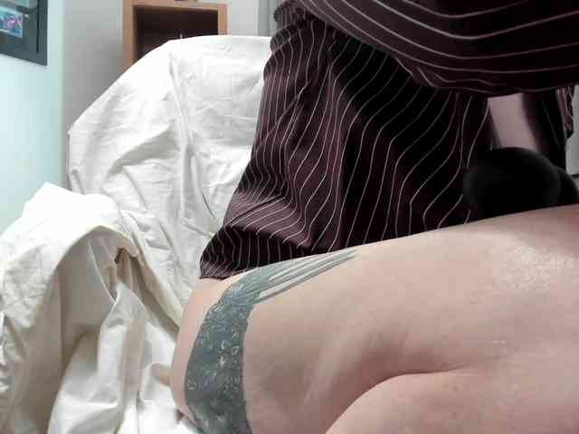 Victoria68xx bongacams live cam model