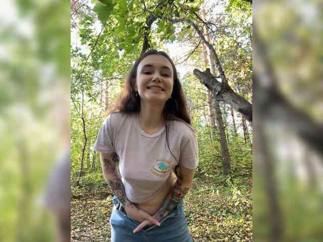 sofi-edvige bongacams live cam model