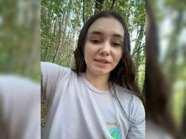 sofi-edvige bongacams live cam model