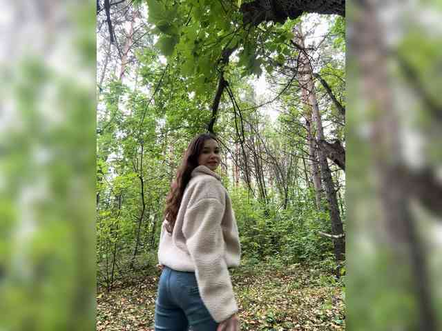 sofi-edvige bongacams live cam model