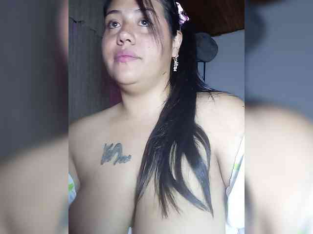 pocahontassex bongacams live cam model