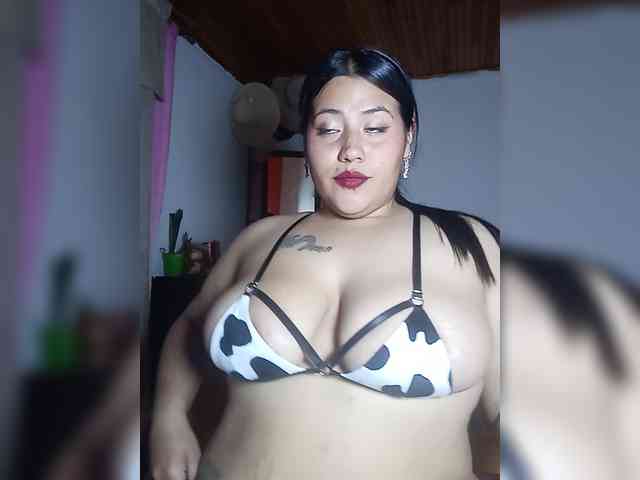 pocahontassex bongacams live cam model