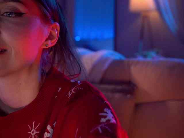 HoneyCherry bongacams live cam model