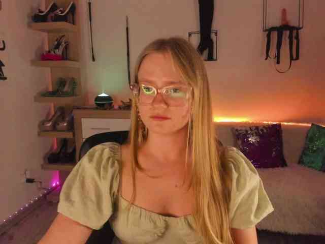 NancyErotic bongacams live cam model