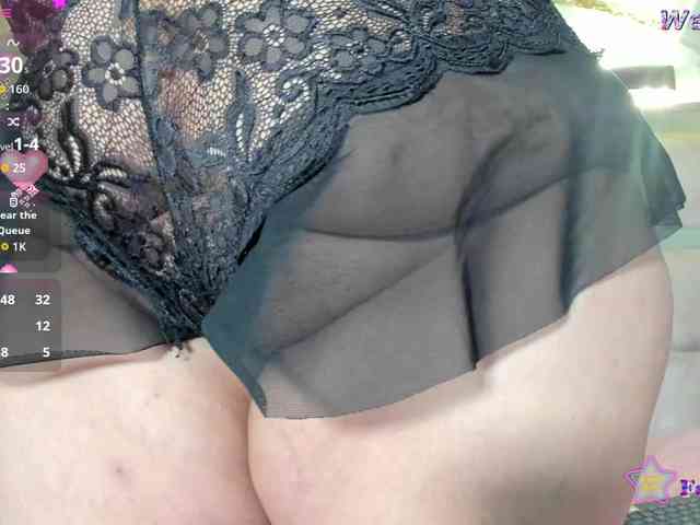 Danielaa-a bongacams live cam model