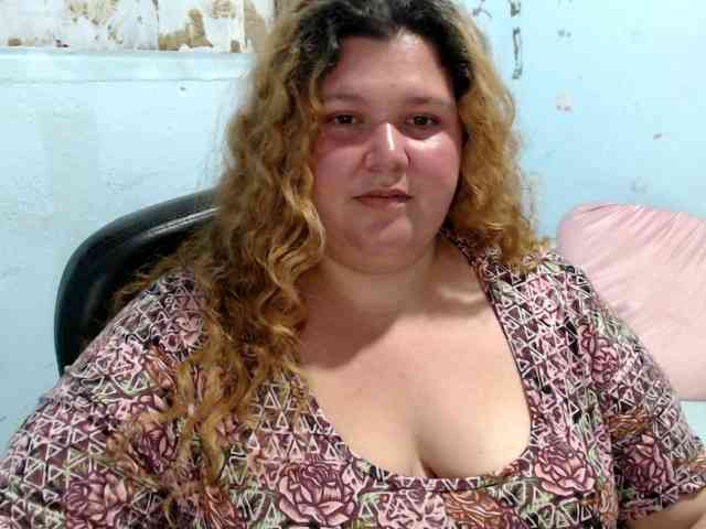 squirtbbw bongacams live cam model