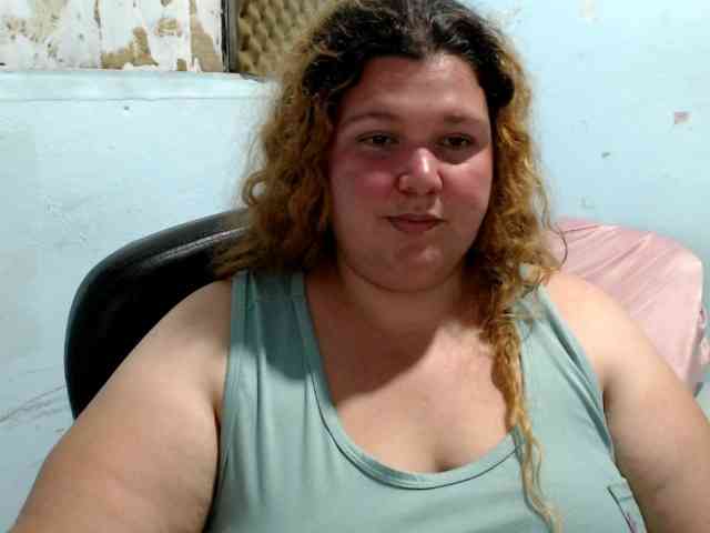 squirtbbw bongacams live cam model