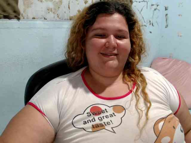squirtbbw bongacams live cam model