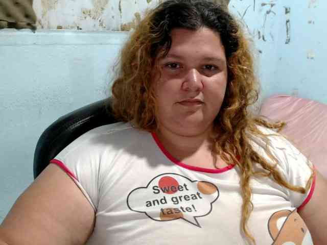 squirtbbw bongacams live cam model