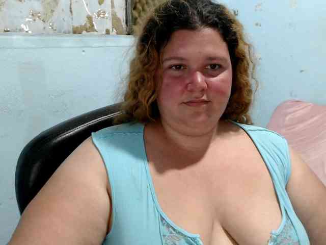 squirtbbw bongacams live cam model