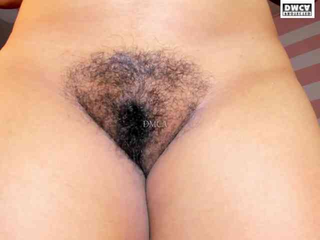 LoveQuinn bongacams live cam model