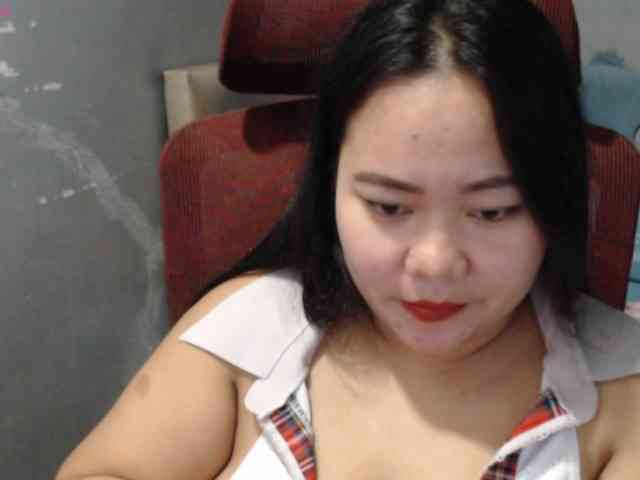 BubbleButtPinay bongacams live cam model