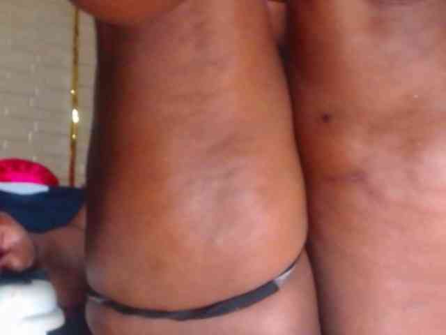 kimfierykitty bongacams live cam model