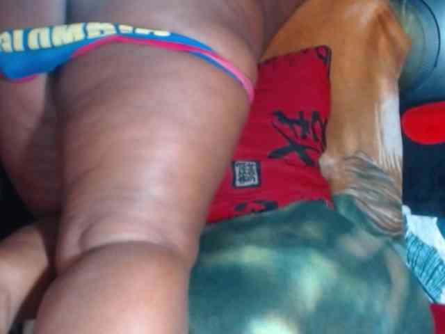 kimfierykitty bongacams live cam model
