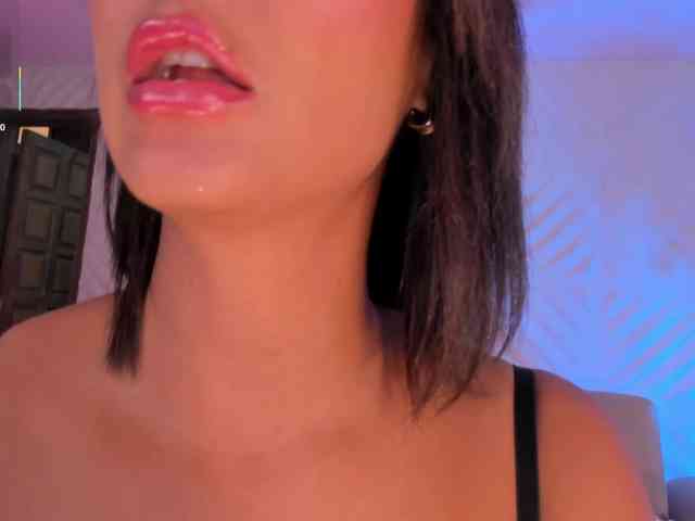 SofiaReyes1 bongacams live cam model