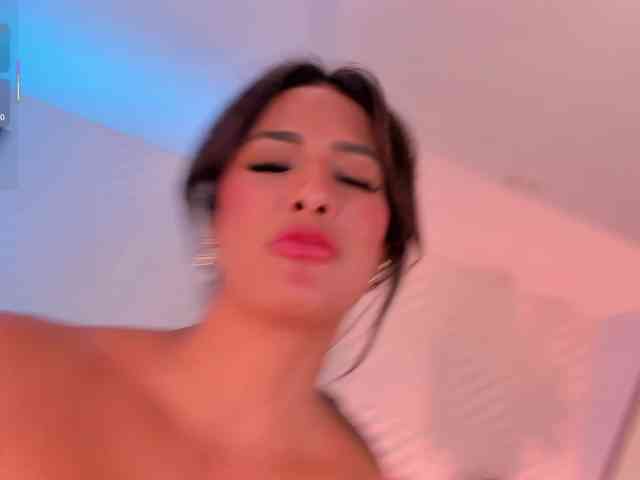 SofiaReyes1 bongacams live cam model